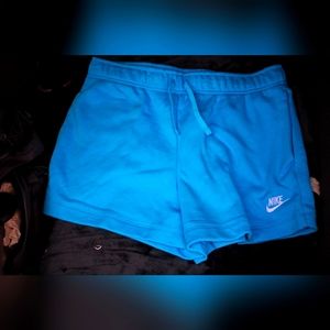 Women's Nike shorts size medium